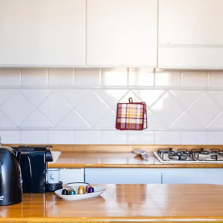 Colosseum Bright Two Bedroom Апартаменты Рим