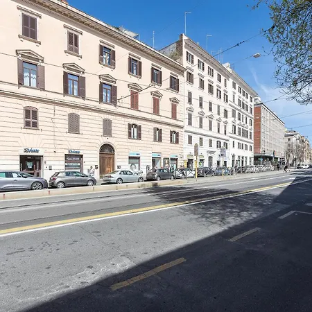 Colosseum Bright Two Bedroom