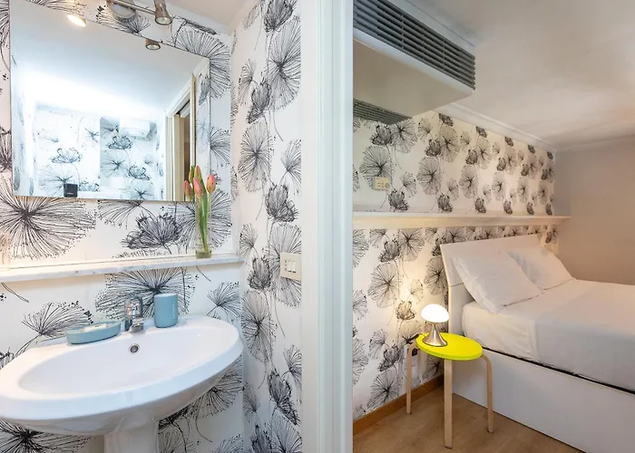 Colosseum Bright Two Bedroom